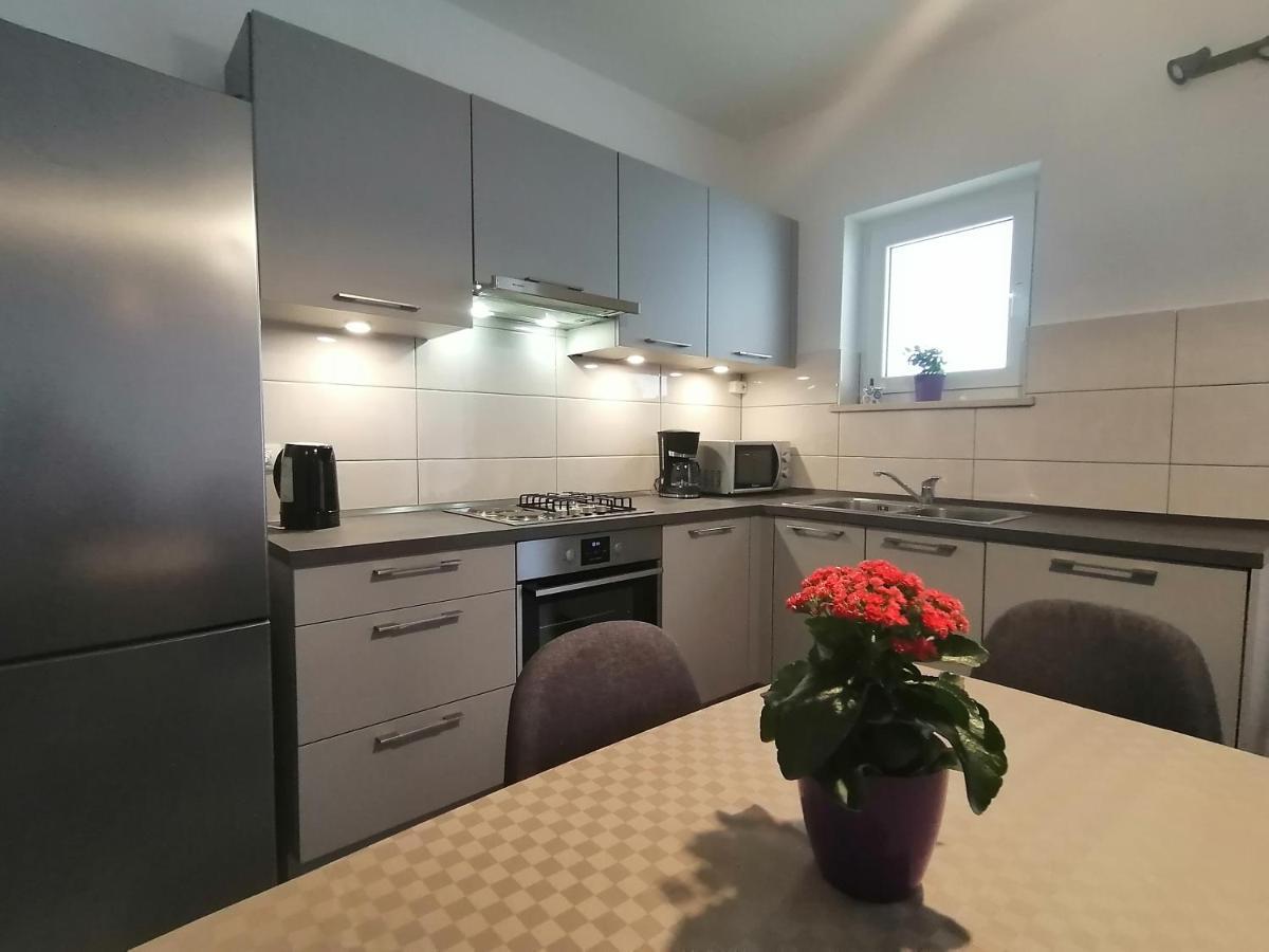 Holiday Apartment Dunja 普拉 外观 照片
